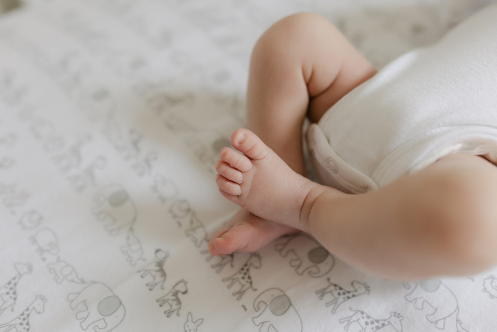 This image has an empty alt attribute; its file name is lifestyle-newborn-photographer-22-1024x683.jpg
